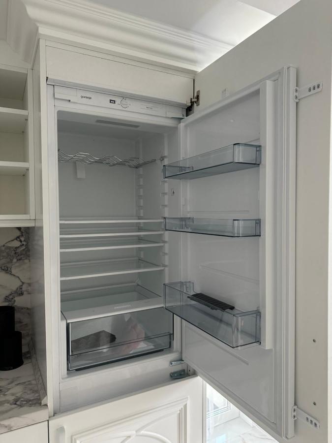 Лукс На Море Luxury Apartment In Downtown With Garage ヴァルナ エクステリア 写真